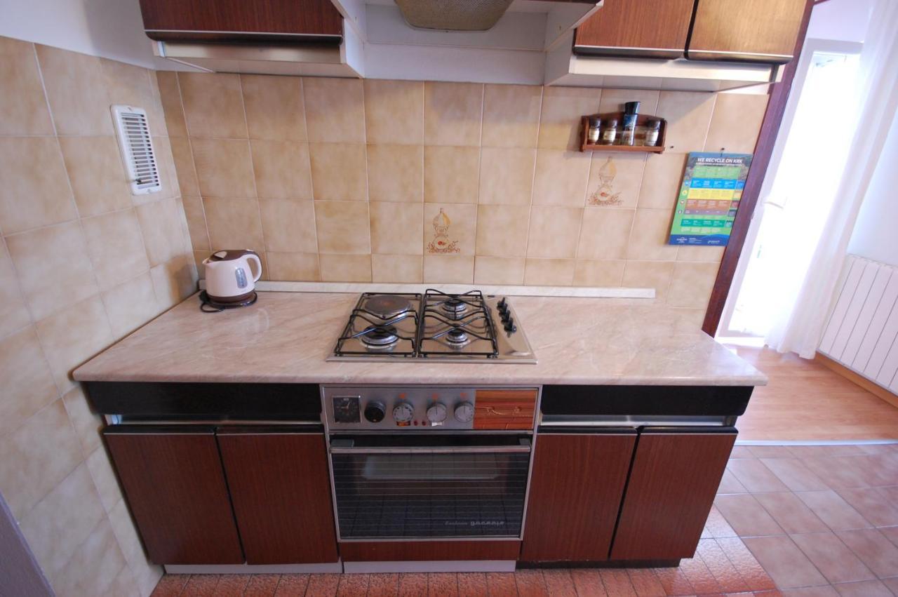 Toni By El-pi Tours Apartma Njivice